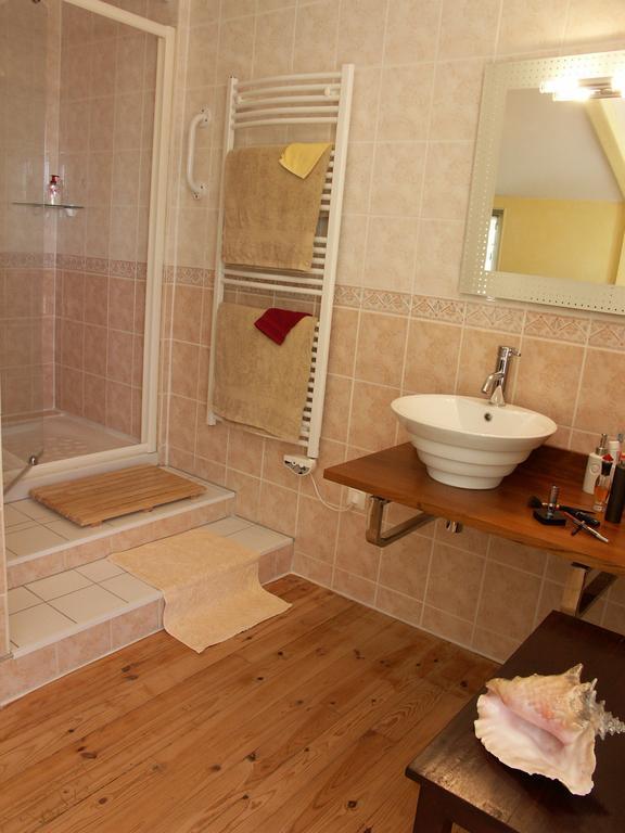 Chambre D'Hotes Park Des Collines - Gite Genissieux Bilik gambar