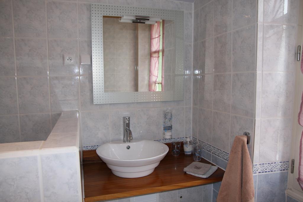Chambre D'Hotes Park Des Collines - Gite Genissieux Bilik gambar