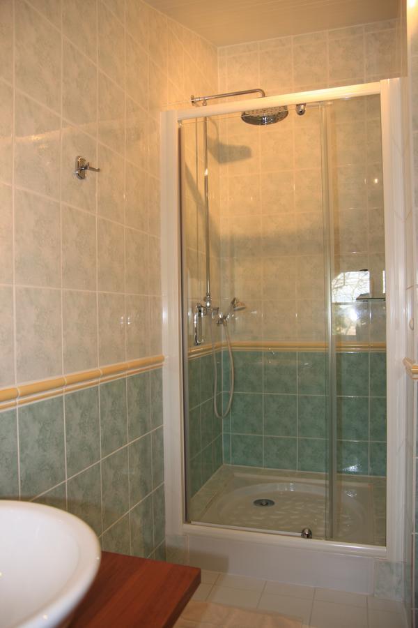 Chambre D'Hotes Park Des Collines - Gite Genissieux Luaran gambar